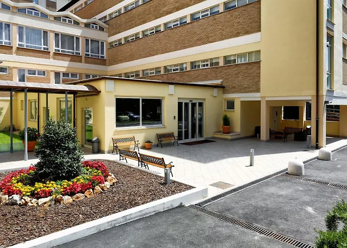 Casa Per Ferie San Juan De Avila Roma